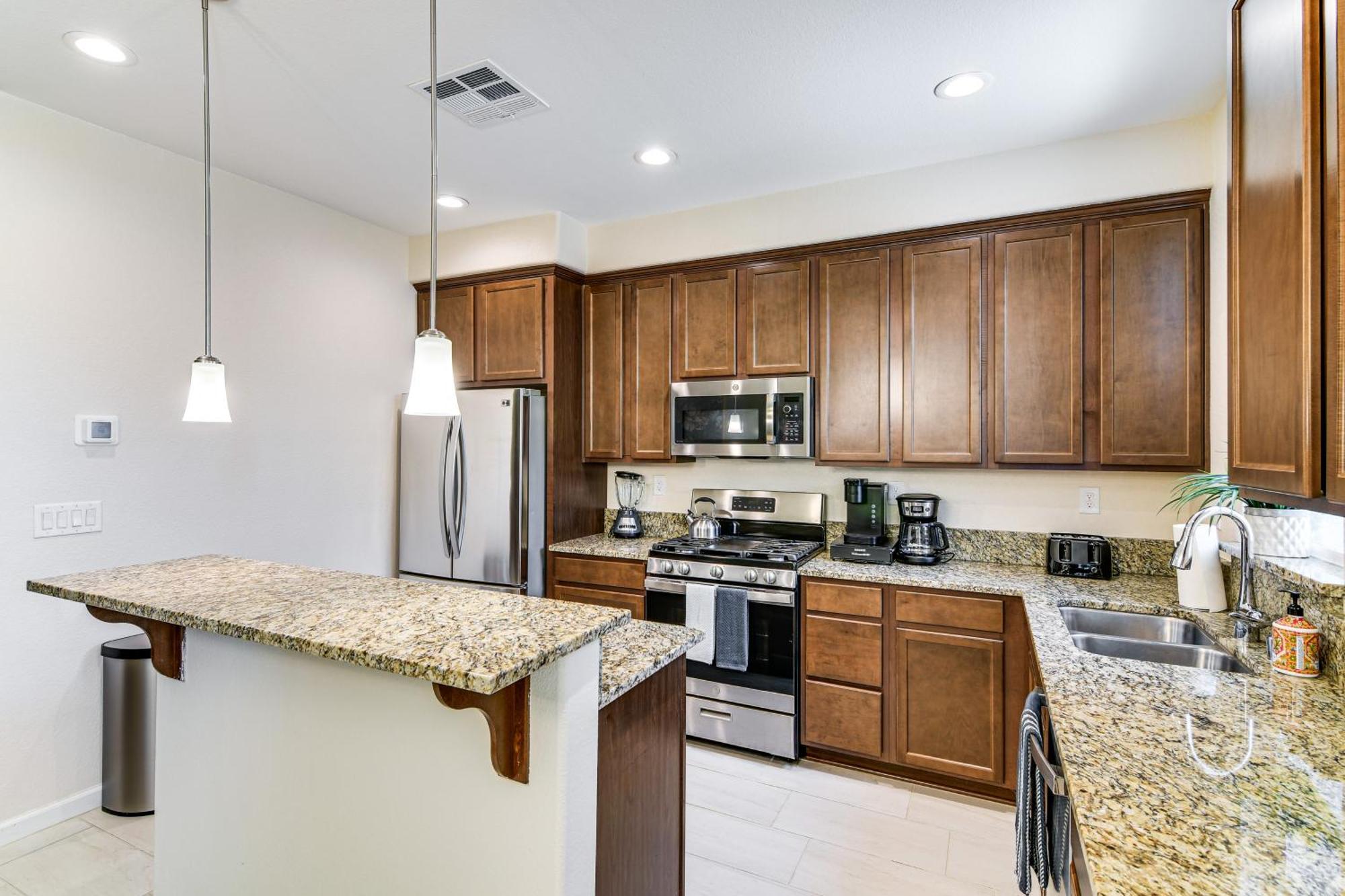 Central Carson City Townhome, 1 Mi To Downtown! מראה חיצוני תמונה